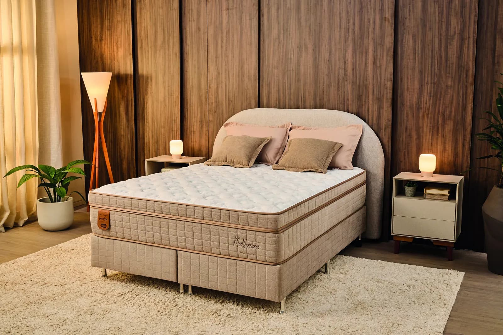 Conjunto Mediterrâneo cappuccino com euro pillow em quarto